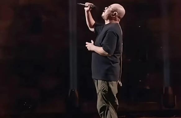 球员个人表现荣登最佳，粉丝热议盛赞的简单介绍