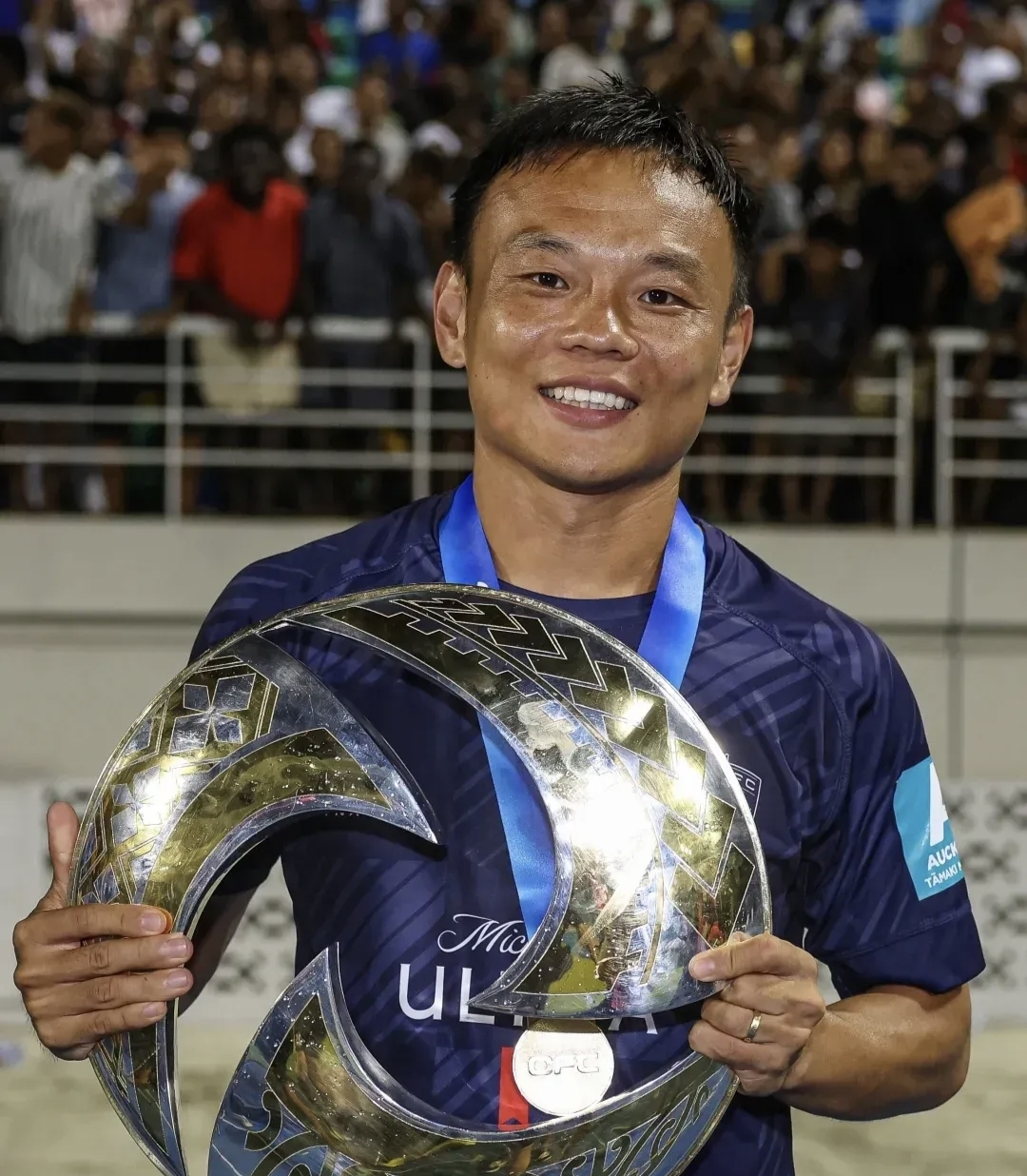 球员表现精彩，被赞誉为最具潜力新星