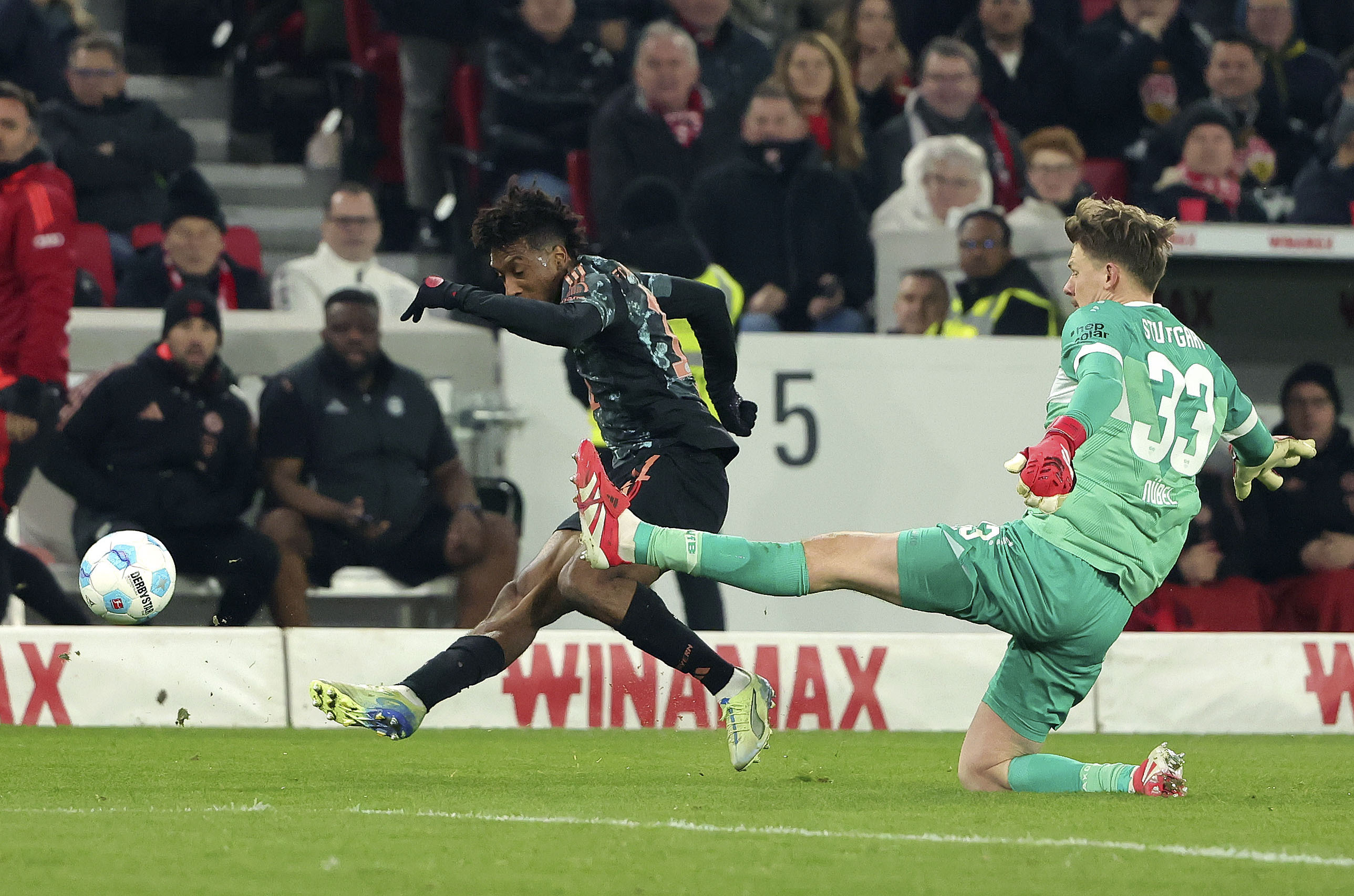 关于斯图加特主场大胜，德甲中游稳居上游的信息