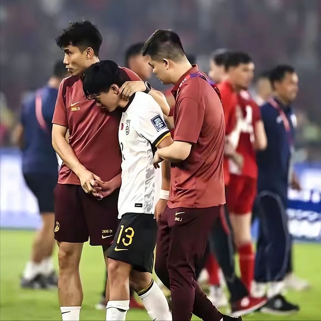 包含沙尔克神勇反扑，客场逼平对手的词条