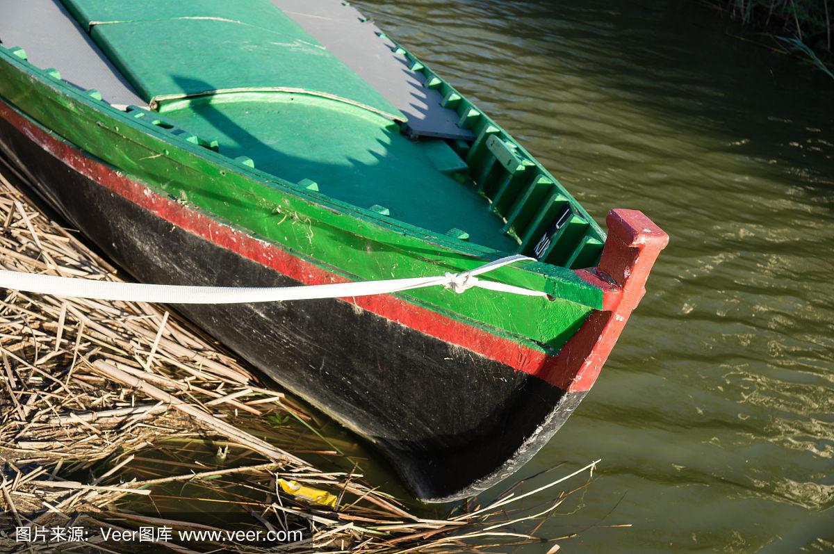 包含巴伦西亚遭遇连败，陷入保级泥潭的词条