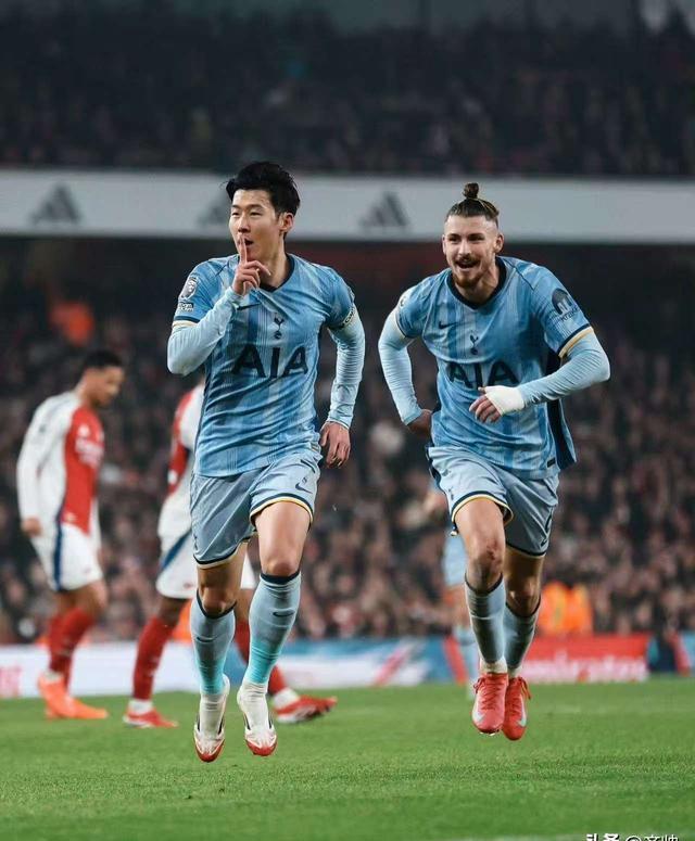 阿森纳主场不敌热刺，奥巴梅扬破门