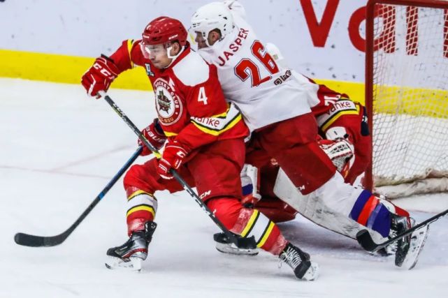 包含未来之星!新秀菜鸟砍下超高得分的词条 包含未来之星!新秀菜鸟砍下超高得分的词条