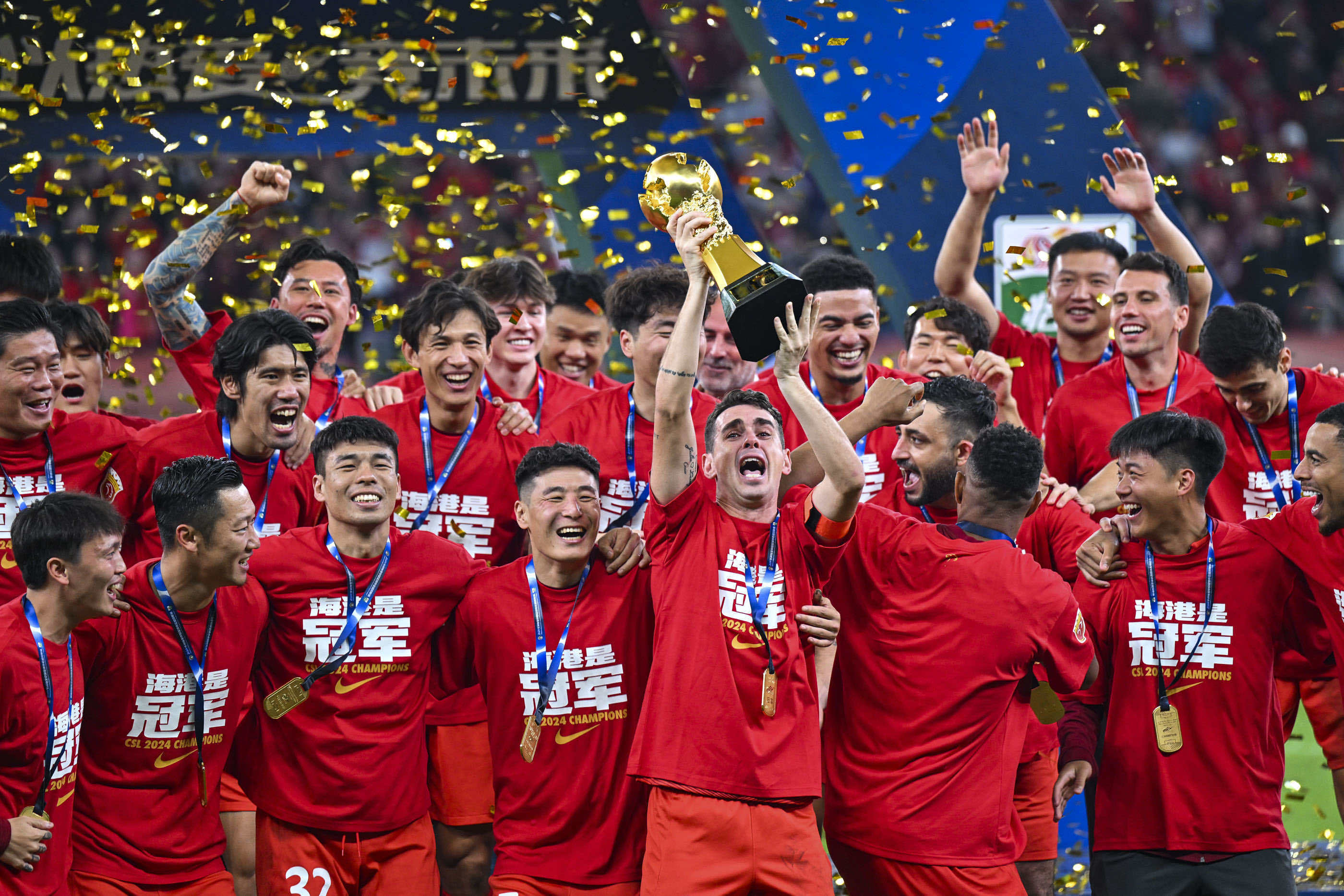 开云体育官网-中超联赛规模日益扩大，球员实力不断提升