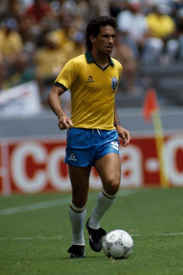 巴西足球明星在国际比赛中发威 巴西足球明星在国际比赛中发威